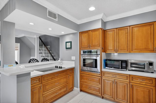 1503 NE 18th Avenue, Fort Lauderdale, FL 33304