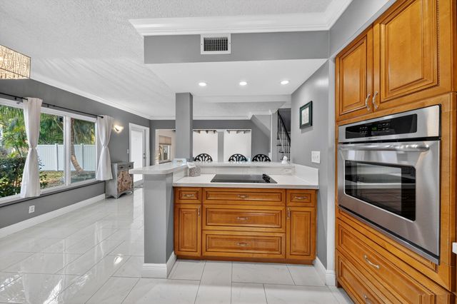 1503 NE 18th Avenue, Fort Lauderdale, FL 33304