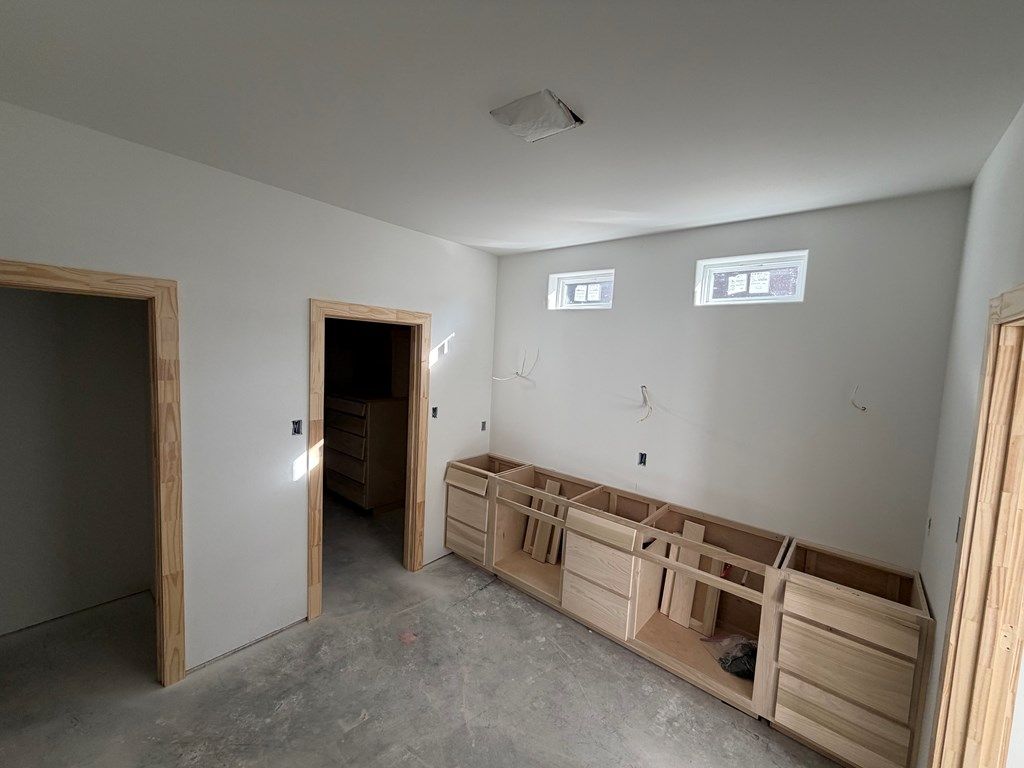 Image 12 of property listing at 5425 Riviera Lane, San Angelo, TX 76904