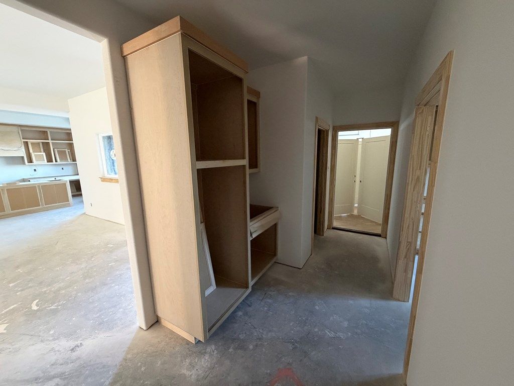 Image 15 of property listing at 5425 Riviera Lane, San Angelo, TX 76904