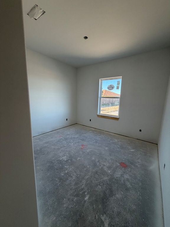 Image 8 of property listing at 5425 Riviera Lane, San Angelo, TX 76904