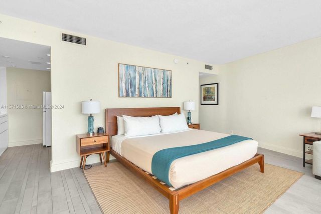 1100 West Ave 906, Miami Beach, FL 33139