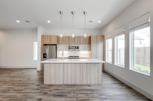 4402 Santorini Lane, Houston, TX 77045