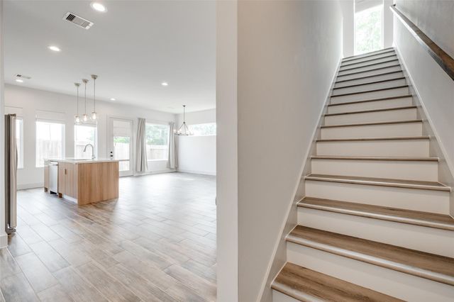 4402 Santorini Lane, Houston, TX 77045