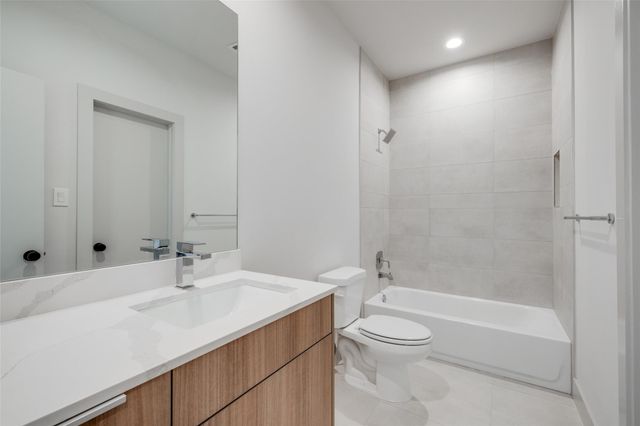 4402 Santorini Lane, Houston, TX 77045