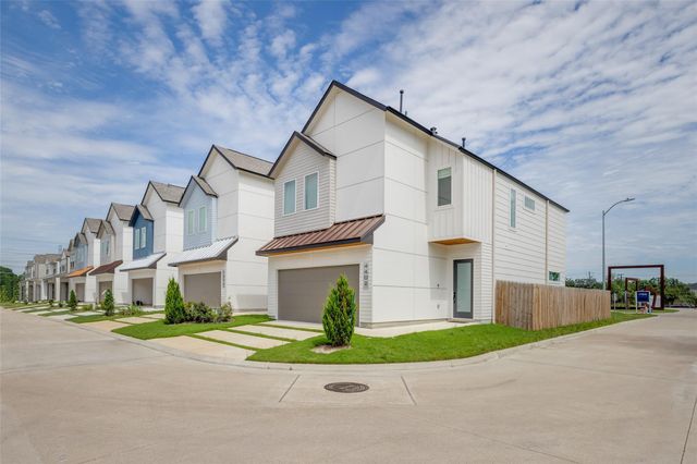 4402 Santorini Lane, Houston, TX 77045