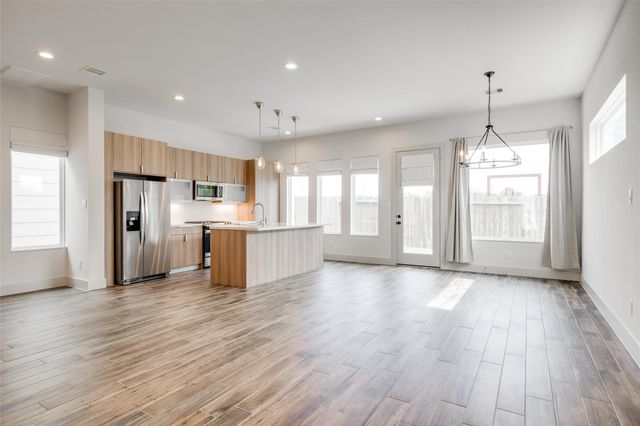 4402 Santorini Lane, Houston, TX 77045