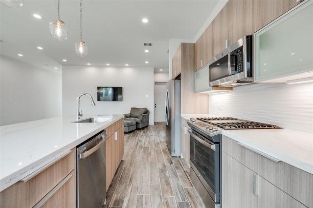 4402 Santorini Lane, Houston, TX 77045