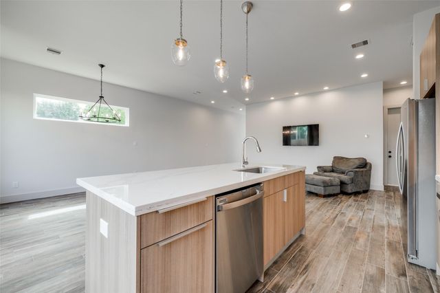 4402 Santorini Lane, Houston, TX 77045