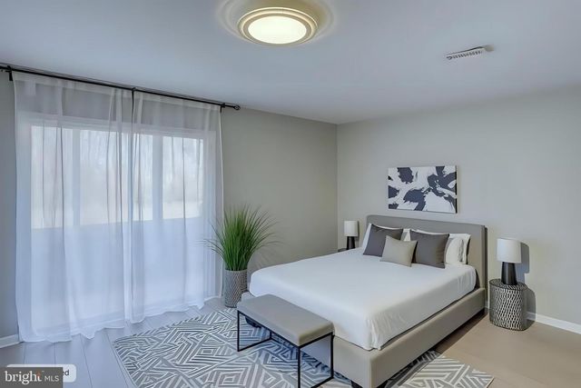 25 SHAWN LN, Bear, DE 19701