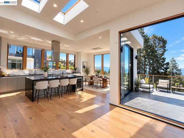 1026 Grizzly Peak Blvd, Berkeley, CA 94708