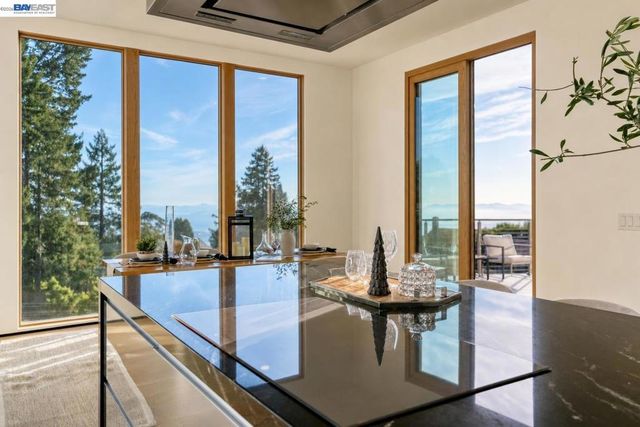 1026 Grizzly Peak Blvd, Berkeley, CA 94708