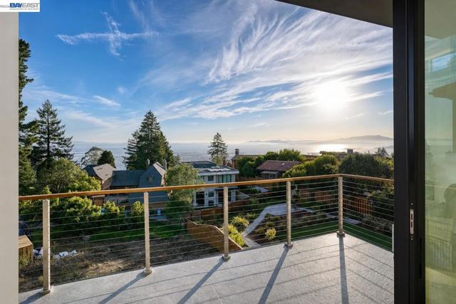 1026 Grizzly Peak Blvd, Berkeley, CA 94708