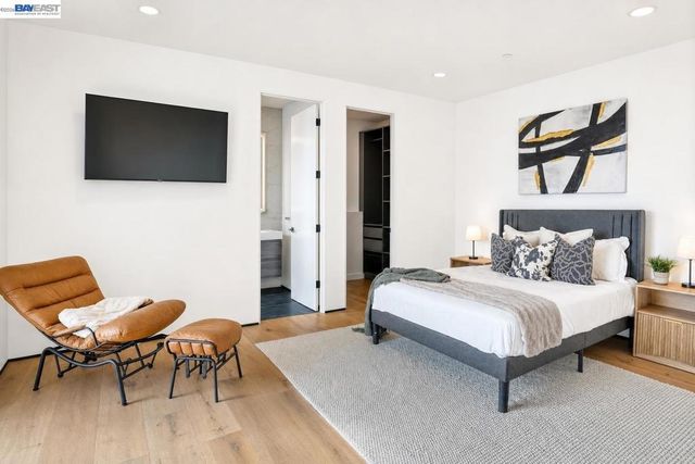 1026 Grizzly Peak Blvd, Berkeley, CA 94708