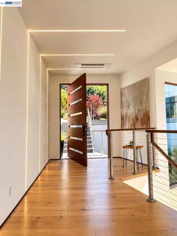 1026 Grizzly Peak Blvd, Berkeley, CA 94708