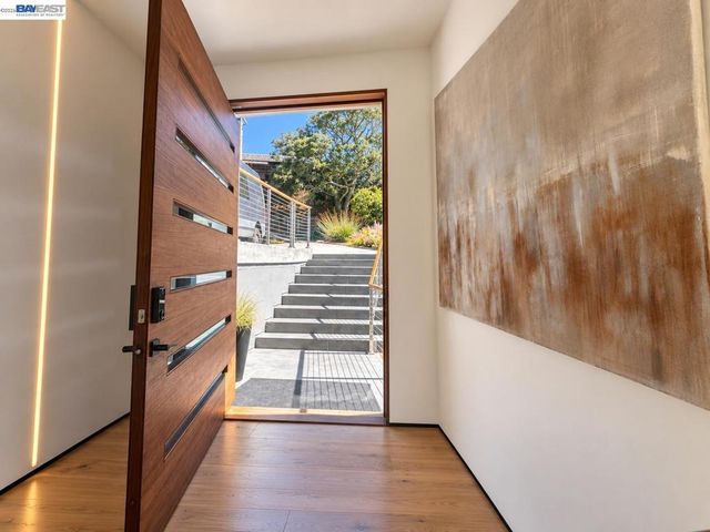 1026 Grizzly Peak Blvd, Berkeley, CA 94708