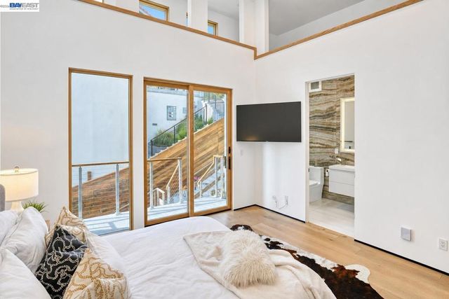 1026 Grizzly Peak Blvd, Berkeley, CA 94708