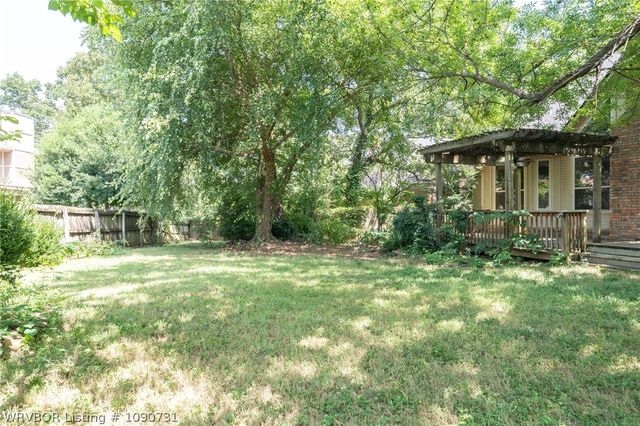 10708 Saint Michael Ct, Fort Smith, AR 72908