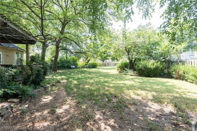 10708 Saint Michael Ct, Fort Smith, AR 72908