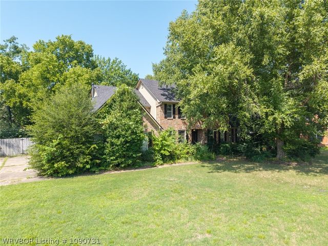10708 Saint Michael Ct, Fort Smith, AR 72908