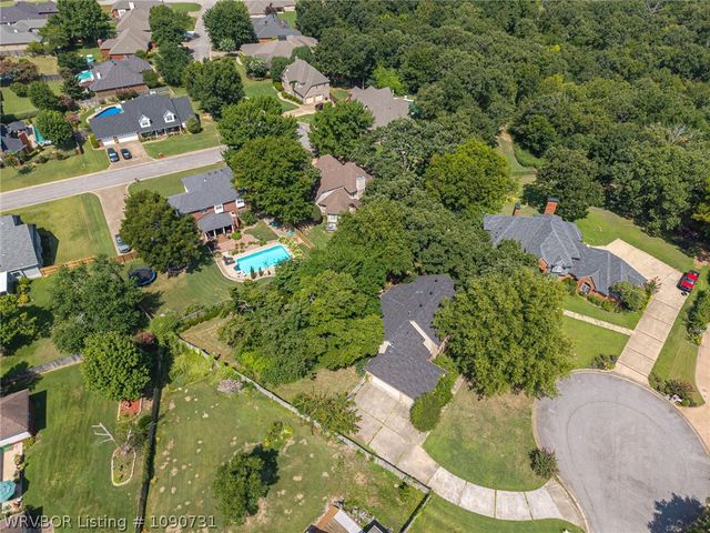 10708 Saint Michael Ct, Fort Smith, AR 72908
