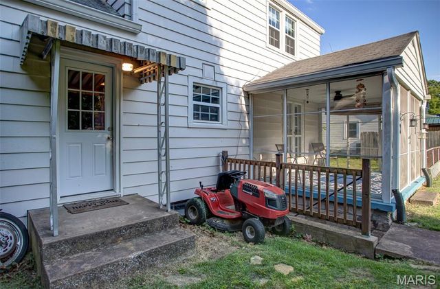 2408 Alby Street, Alton, IL 62002