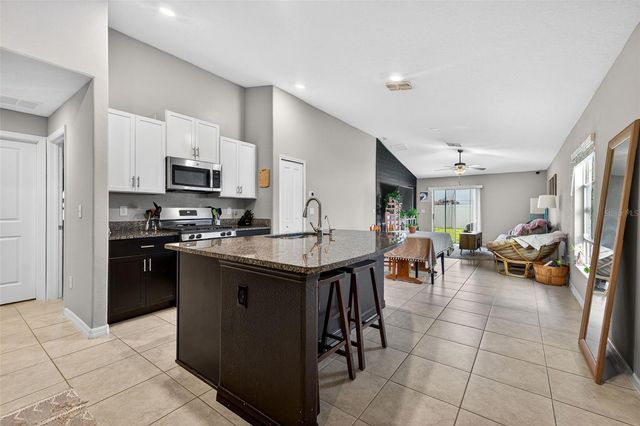 9324 LEMON DROP LOOP, Sun City Center, FL 33573