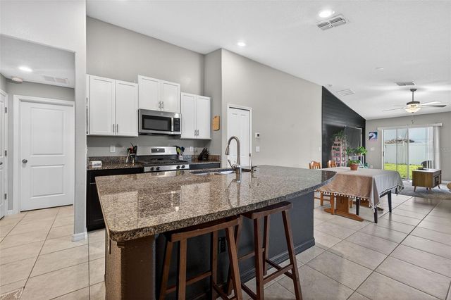 9324 LEMON DROP LOOP, Sun City Center, FL 33573