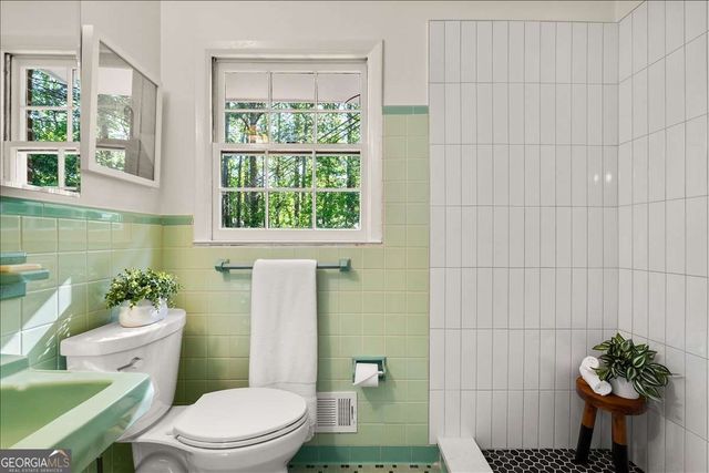 3075 Hudson Court, Decatur, GA 30033