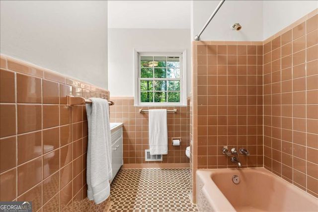 3075 Hudson Court, Decatur, GA 30033