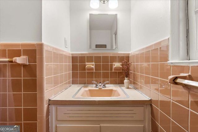 3075 Hudson Court, Decatur, GA 30033