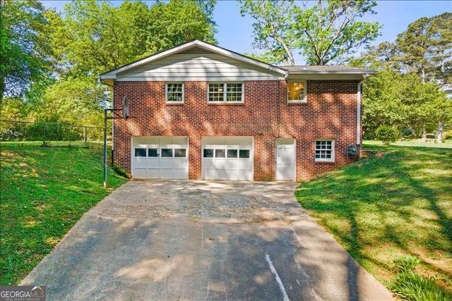 3075 Hudson Court, Decatur, GA 30033