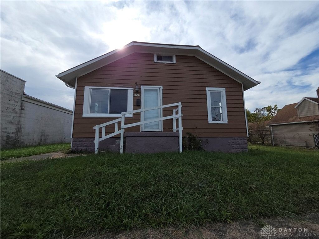 5216 Third Street, Dayton, OH 45417