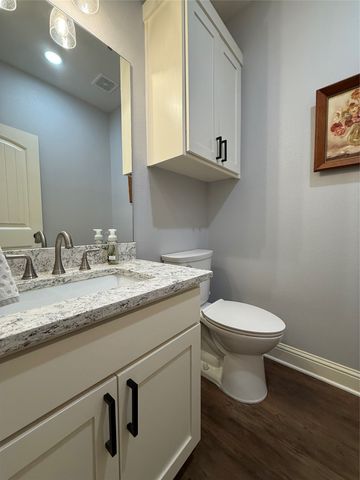 1003 Stone Bridge Street, Mt Pleasant, TX 75455