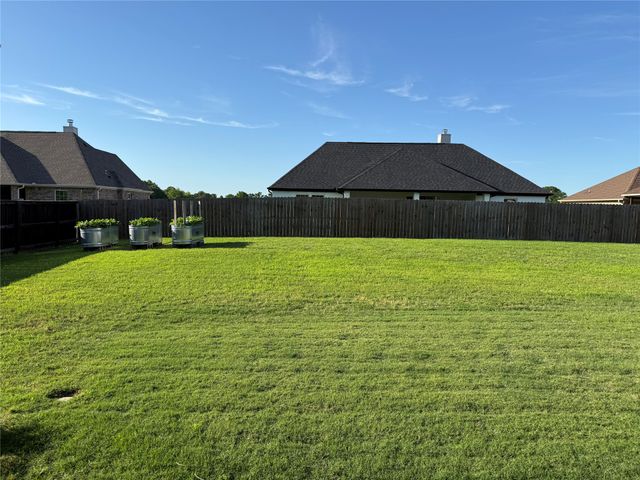 1003 Stone Bridge Street, Mt Pleasant, TX 75455