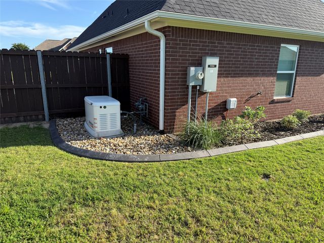 1003 Stone Bridge Street, Mt Pleasant, TX 75455