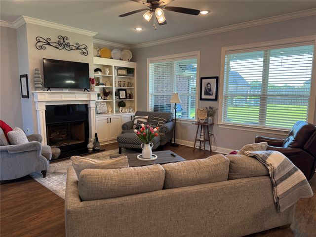 1003 Stone Bridge Street, Mt Pleasant, TX 75455