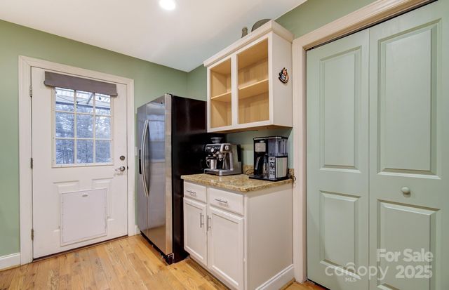 113 Pin Cherry Lane, Candler, NC 28715