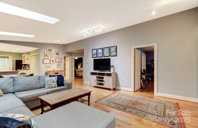 113 Pin Cherry Lane, Candler, NC 28715