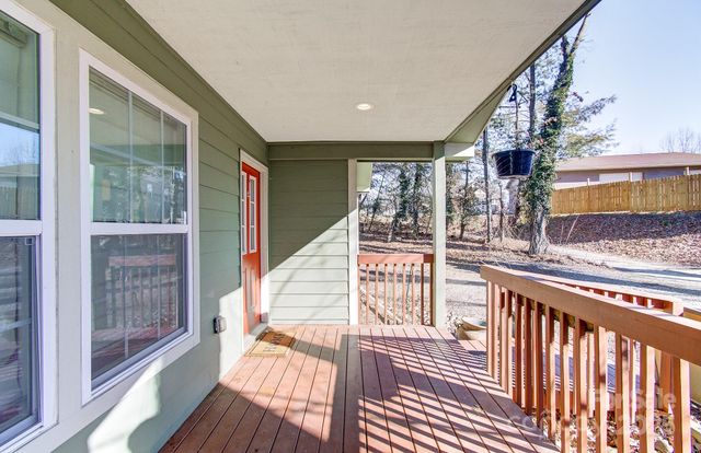 113 Pin Cherry Lane, Candler, NC 28715