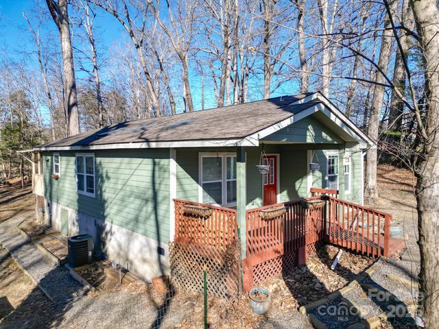 113 Pin Cherry Lane, Candler, NC 28715