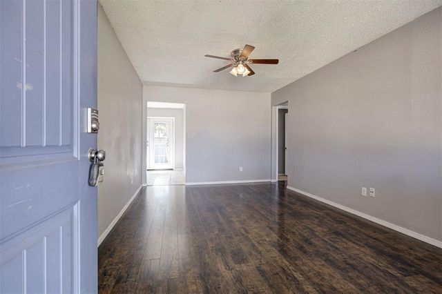 916 S Patterson Drive, Oklahoma City, OK 73160