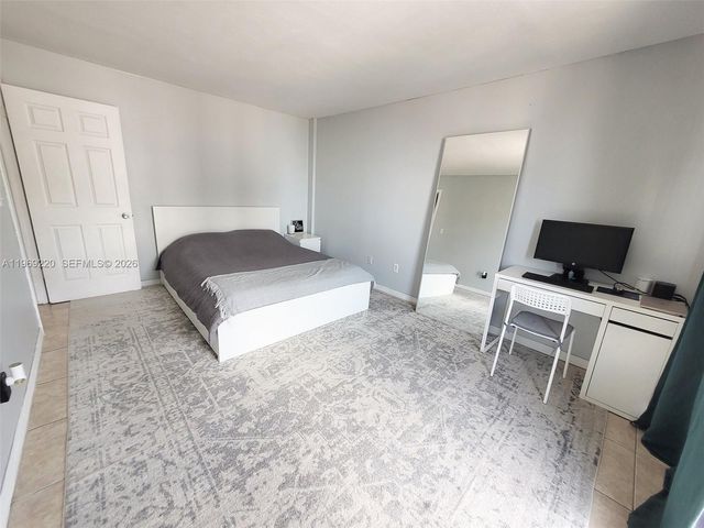 1801 S Treasure Dr 318, North Bay Village, FL 33141