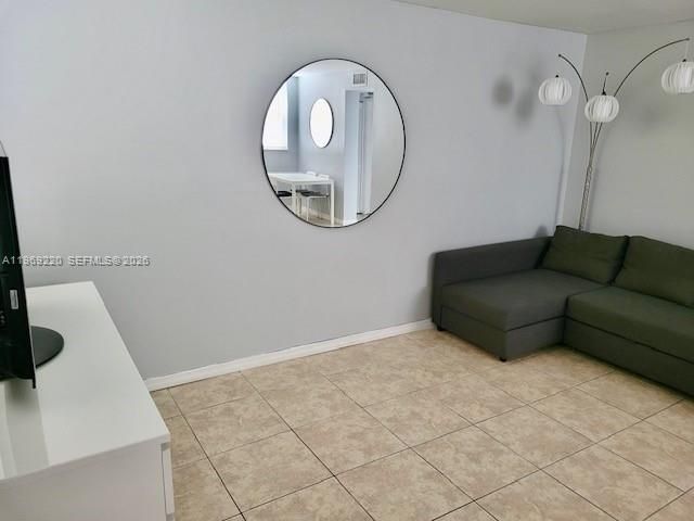 1801 S Treasure Dr 318, North Bay Village, FL 33141