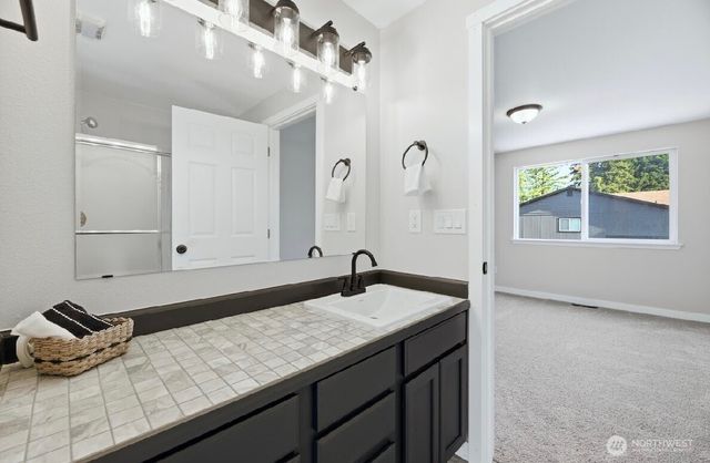 313 E 52nd Street, Tacoma, WA 98404