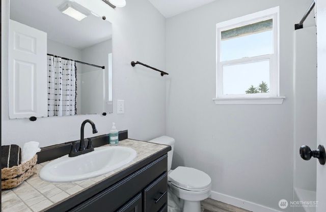 313 E 52nd Street, Tacoma, WA 98404