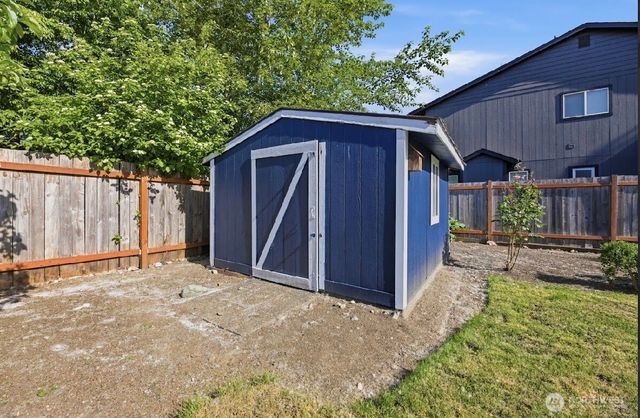 313 E 52nd Street, Tacoma, WA 98404