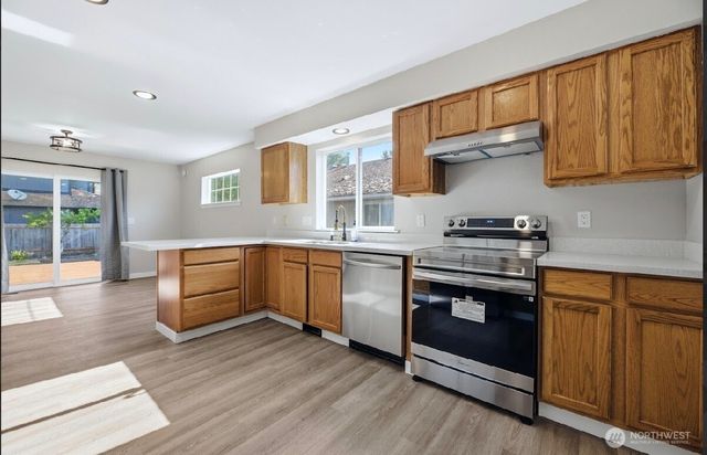 313 E 52nd Street, Tacoma, WA 98404