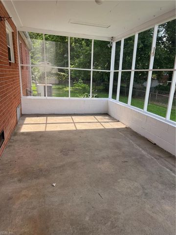 470 Gretna CT, Hampton, VA 23669