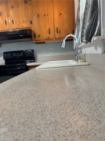 470 Gretna CT, Hampton, VA 23669
